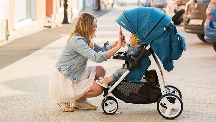 Na co zwracać szczególną uwagę wybierając wózek spacerowy?