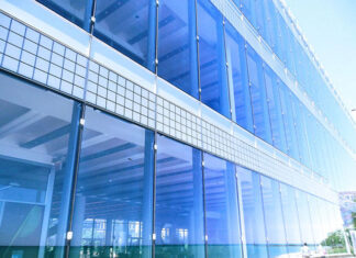 Ściany ze szkła coraz bardziej popularne