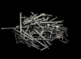 Co lepsze gwoździe czy wkręty? Co lepsze gwoździe czy wkręty?