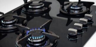 Co wsypać do zmywarki zamiast tabletek?