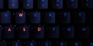 Jaki ręczny do Logitech G29?