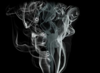 Jak nazywa się zbiorniczek gazu w zapalniczce? Jak nazywa się zbiorniczek gazu w zapalniczce?