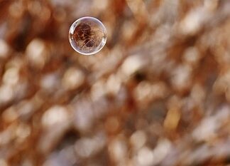 Czy można myć włosy szarym mydłem?