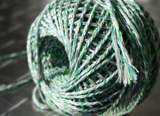 Jak zawiązać line na drzewie?