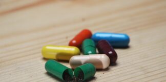 Czy można wrzucić kapsułkę do zmywarki do pralki?