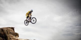 Czy jazda na rowerze rozbudowuje łydki?